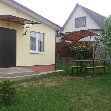 Villa Usadba V Lapenkah à Grodno Extérieur photo