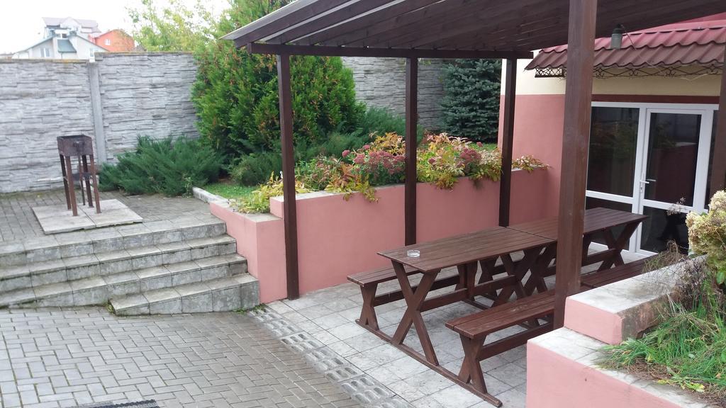 Villa Usadba V Lapenkah à Grodno Extérieur photo