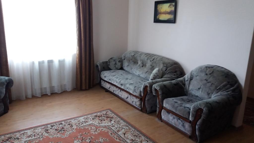 Villa Usadba V Lapenkah à Grodno Extérieur photo