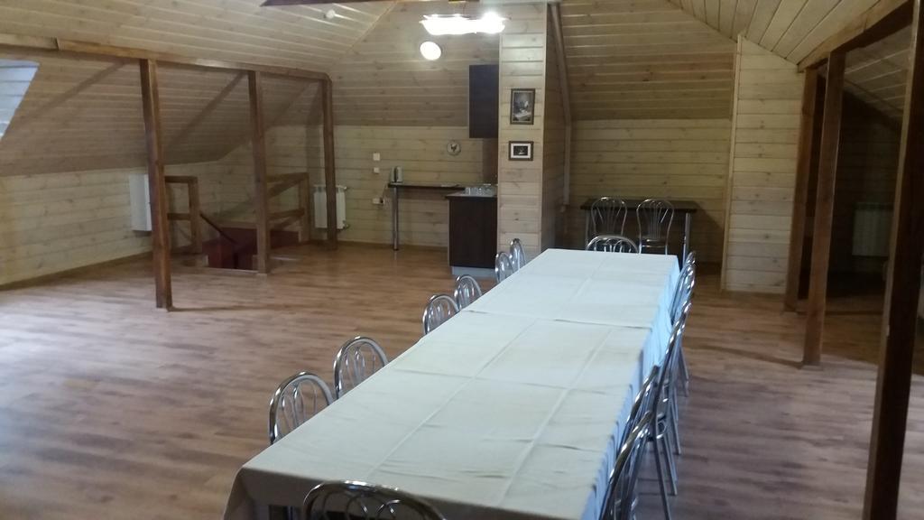 Villa Usadba V Lapenkah à Grodno Extérieur photo