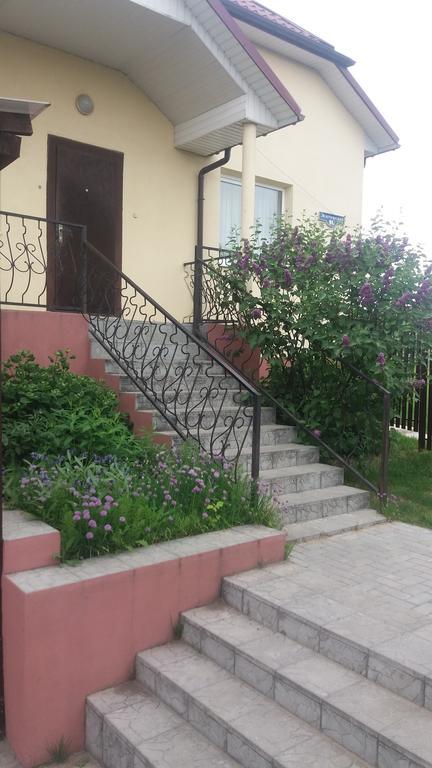 Villa Usadba V Lapenkah à Grodno Extérieur photo